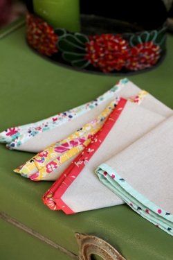 Fusions_Abloom_Napkins_1